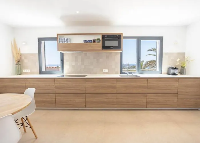 Spectacular 3 Bedrooms Carosant Panoramic Sea Views Villa